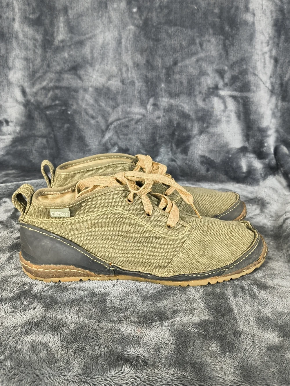 Simple Toemorrow Olive Canvas Chukka Boots with Tan Laces Mens 9